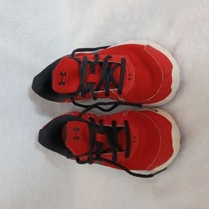 Under Armour Red Tennis Shoe Size 1Y Youth